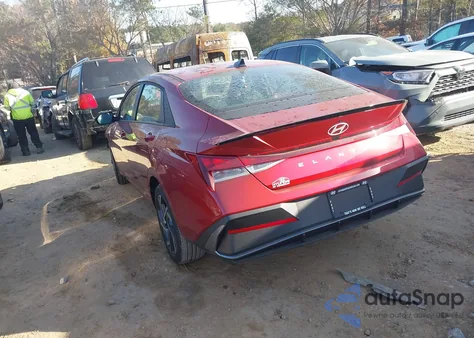 2025 Hyundai Elantra Sel Sport z USA, uszkodzony, nr VIN KMHLM4DG4SU997172